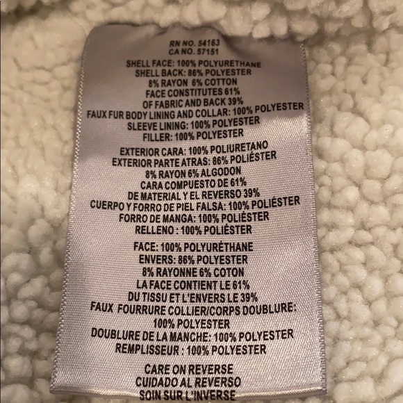 Levi’s Black Trucker Jacket - Picture 4 of 11